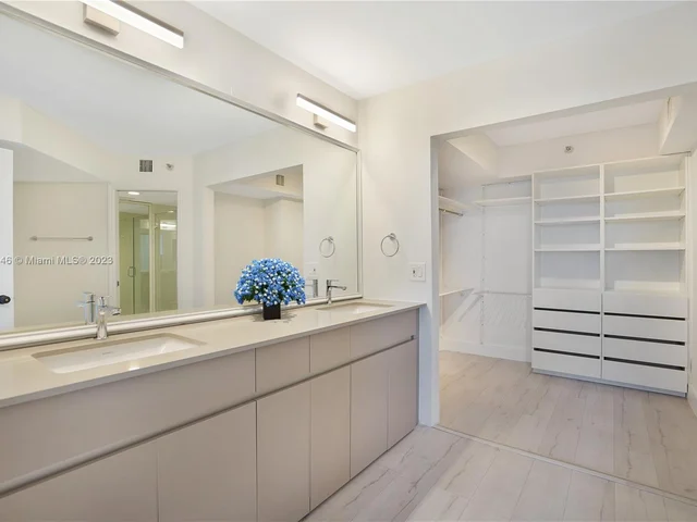 3500 Mystic Pointe Dr # 1504, Aventura FL 33180