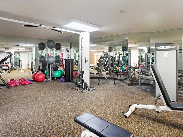 3500 Mystic Pointe Dr # 1504, Aventura FL 33180