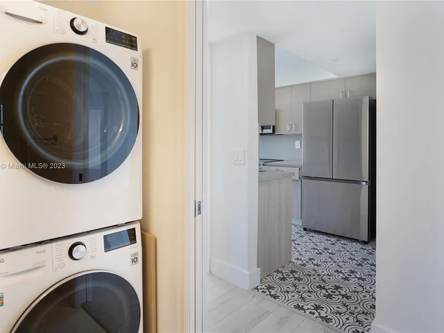 3500 Mystic Pointe Dr # 1504, Aventura FL 33180