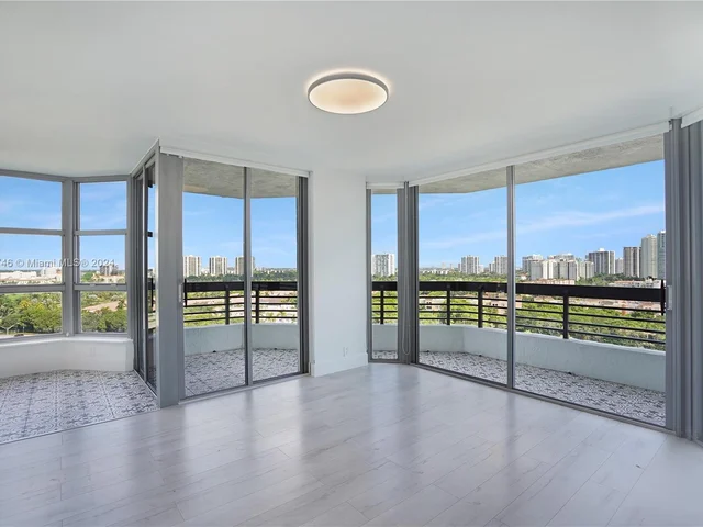 3500 Mystic Pointe Dr # 1504, Aventura FL 33180