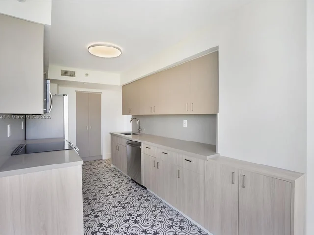 3500 Mystic Pointe Dr # 1504, Aventura FL 33180