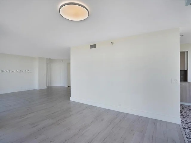 3500 Mystic Pointe Dr # 1504, Aventura FL 33180