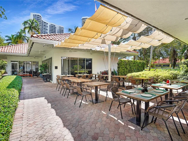 3500 Mystic Pointe Dr # 1504, Aventura FL 33180