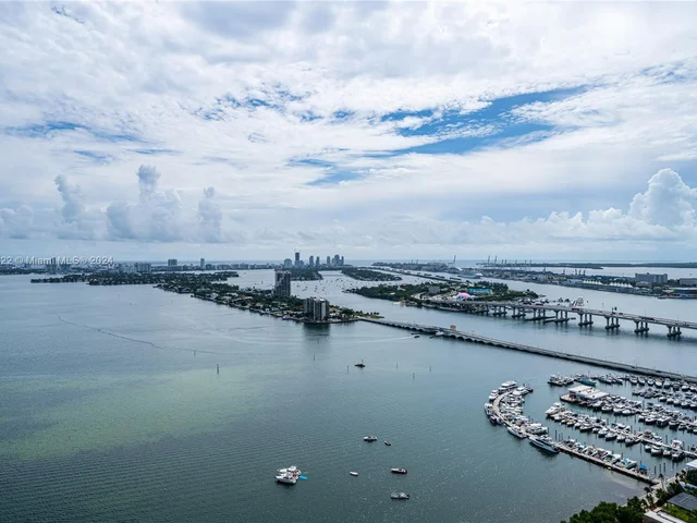 1800 N Bayshore Dr # 4105, Miami FL 33132