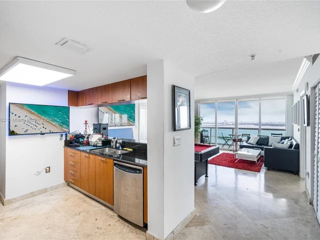 1800 N Bayshore Dr # 4105, Miami FL 33132