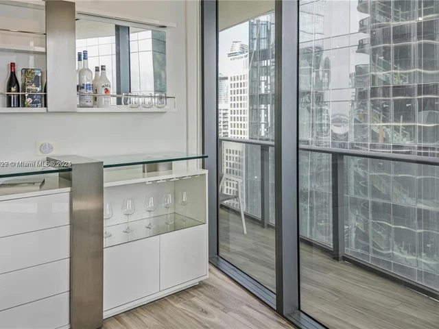 801 S Miami ave # 3904, Miami FL 33130