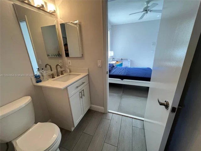 1231 NW 179th Ave, Pembroke Pines FL 33029