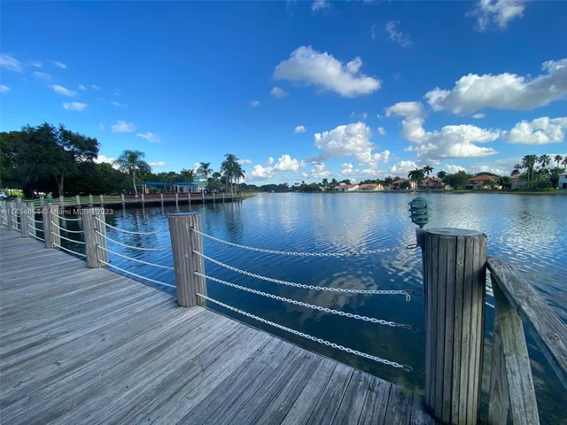 1231 NW 179th Ave, Pembroke Pines FL 33029