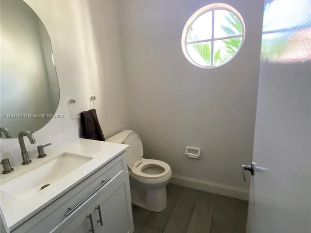 1231 NW 179th Ave, Pembroke Pines FL 33029