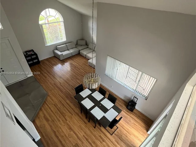 1231 NW 179th Ave, Pembroke Pines FL 33029