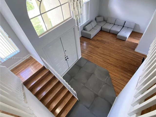 1231 NW 179th Ave, Pembroke Pines FL 33029