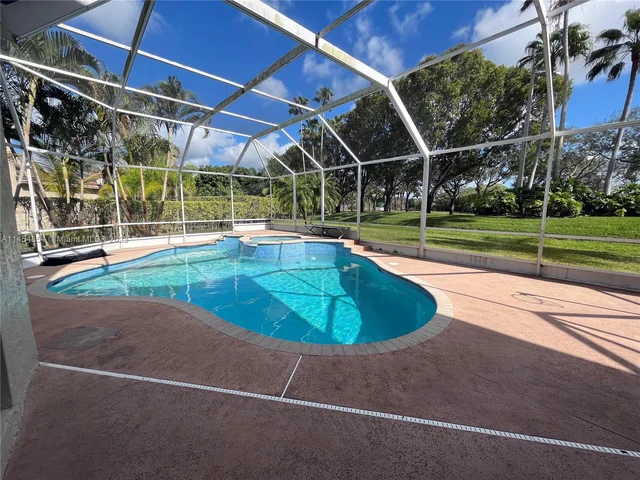 1231 NW 179th Ave, Pembroke Pines FL 33029