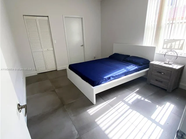 1231 NW 179th Ave, Pembroke Pines FL 33029