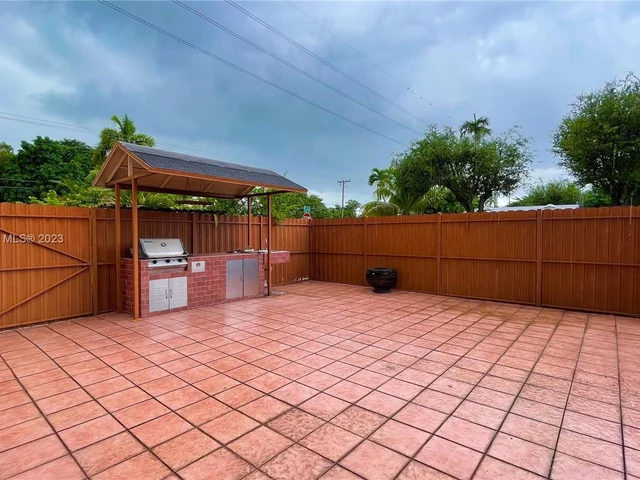 505 NW 117th St # 1, Miami FL 33168