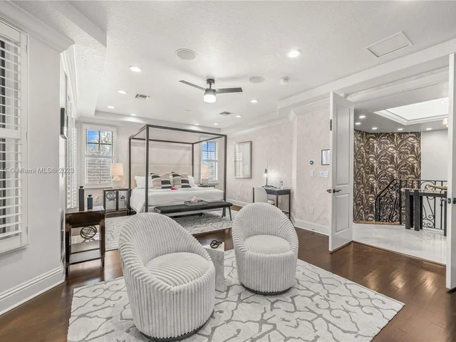 1958 Harbourview Dr, Fort Lauderdale FL 33316