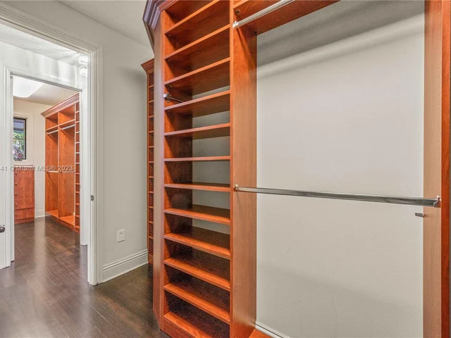 1958 Harbourview Dr, Fort Lauderdale FL 33316