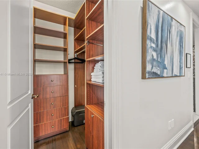 1958 Harbourview Dr, Fort Lauderdale FL 33316