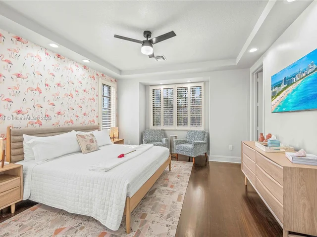 1958 Harbourview Dr, Fort Lauderdale FL 33316