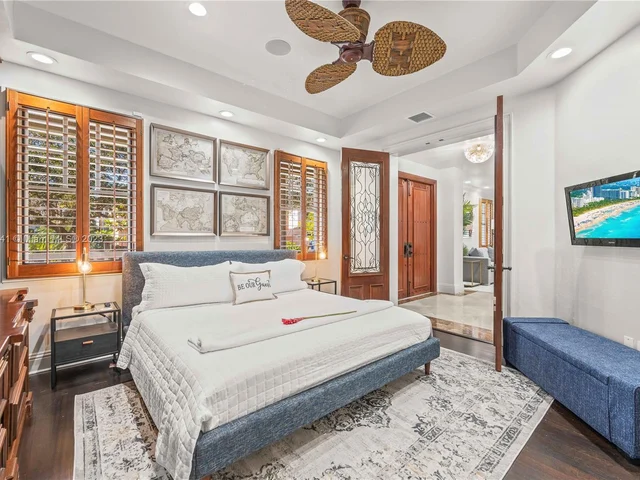 1958 Harbourview Dr, Fort Lauderdale FL 33316