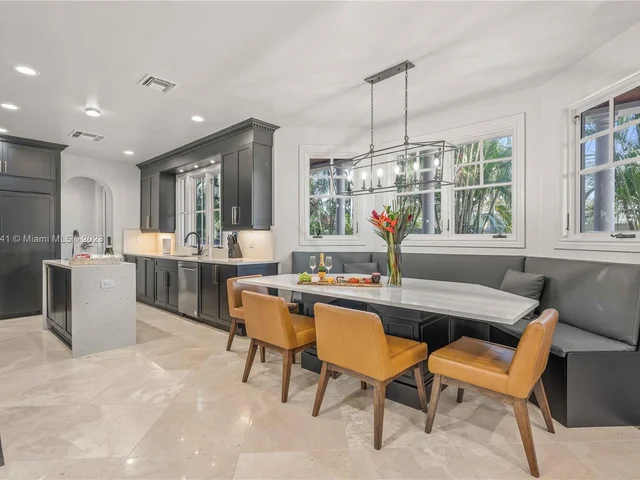 1958 Harbourview Dr, Fort Lauderdale FL 33316