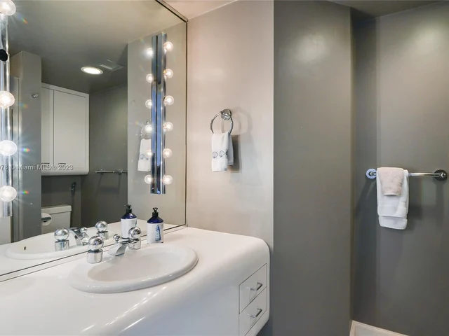 2200 S OCEAN LN # 709, Fort Lauderdale FL 33316