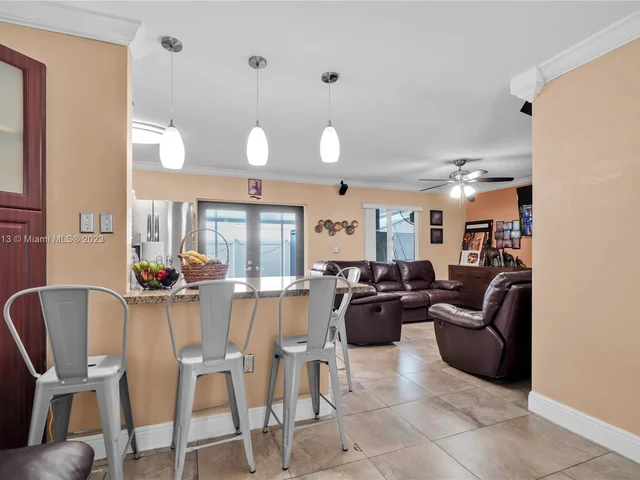 8849 NW 108th St, Hialeah Gardens FL 33018