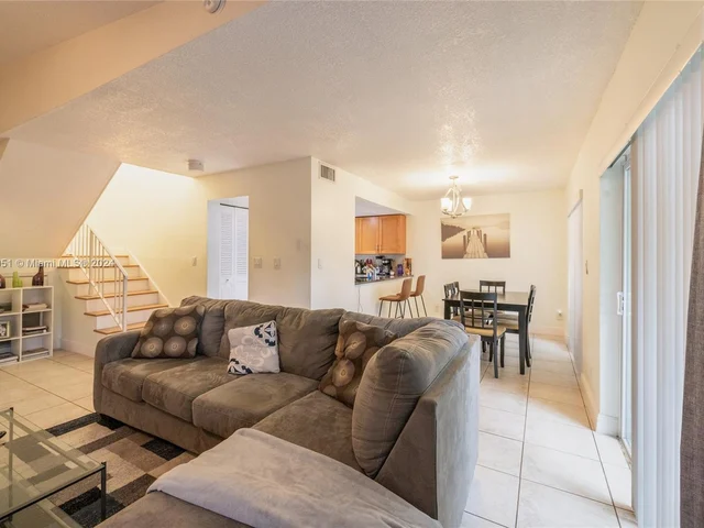 10600 La Placida Dr, Coral Springs FL 33065