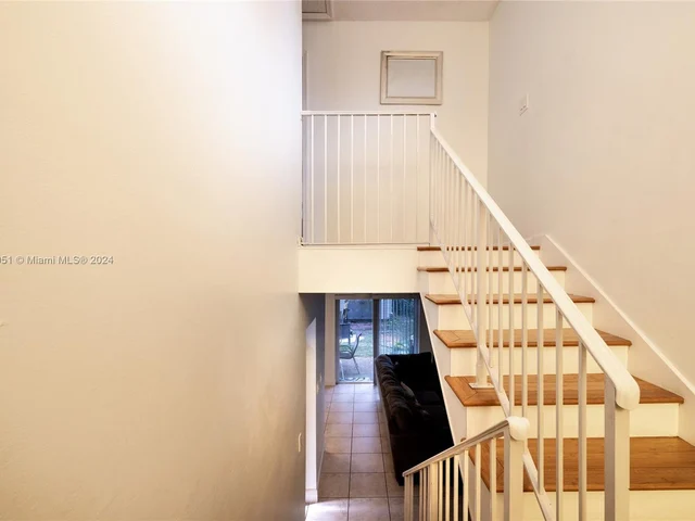 10600 La Placida Dr, Coral Springs FL 33065