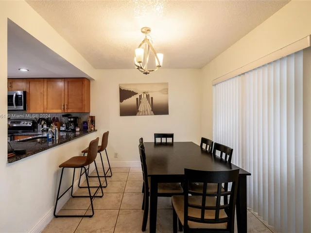 10600 La Placida Dr, Coral Springs FL 33065