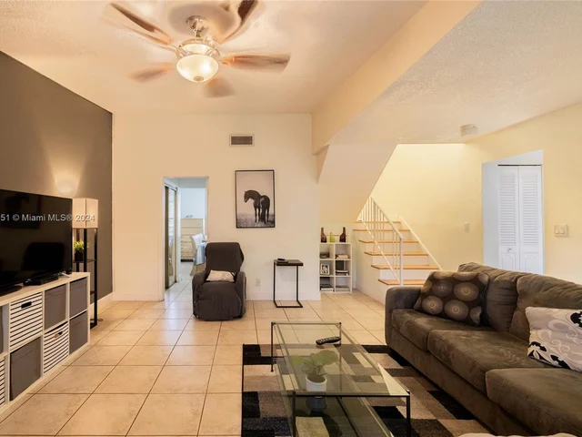 10600 La Placida Dr, Coral Springs FL 33065