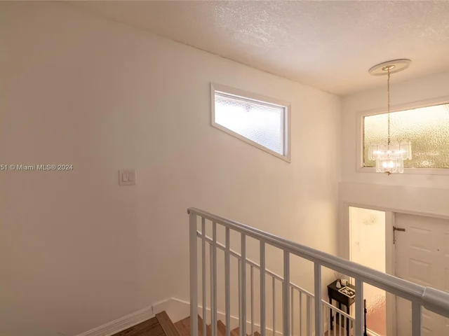 10600 La Placida Dr, Coral Springs FL 33065