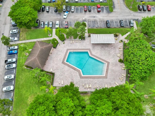 950 SW 138th Ave # 203B, Pembroke Pines FL 33027