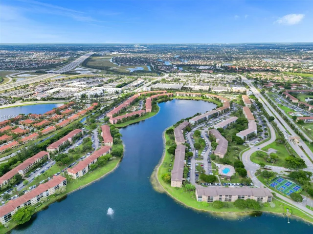 950 SW 138th Ave # 203B, Pembroke Pines FL 33027