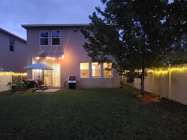 1801 Lake Cove Dr, Lake Worth FL 33460