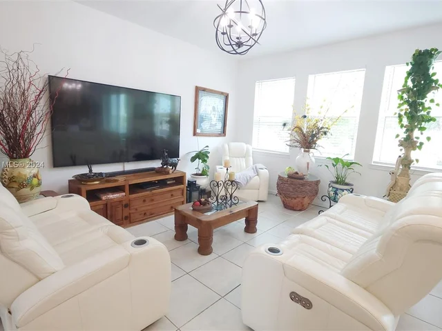 1801 Lake Cove Dr, Lake Worth FL 33460