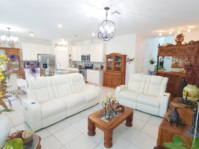 1801 Lake Cove Dr, Lake Worth FL 33460