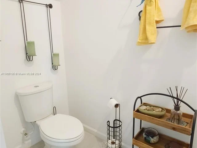 1801 Lake Cove Dr, Lake Worth FL 33460