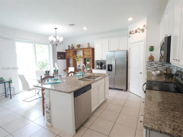 1801 Lake Cove Dr, Lake Worth FL 33460