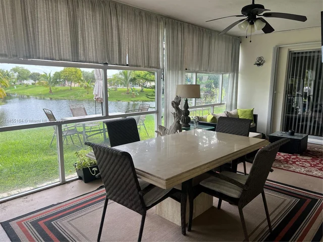 1525 NW 70th Ln, Margate FL 33063