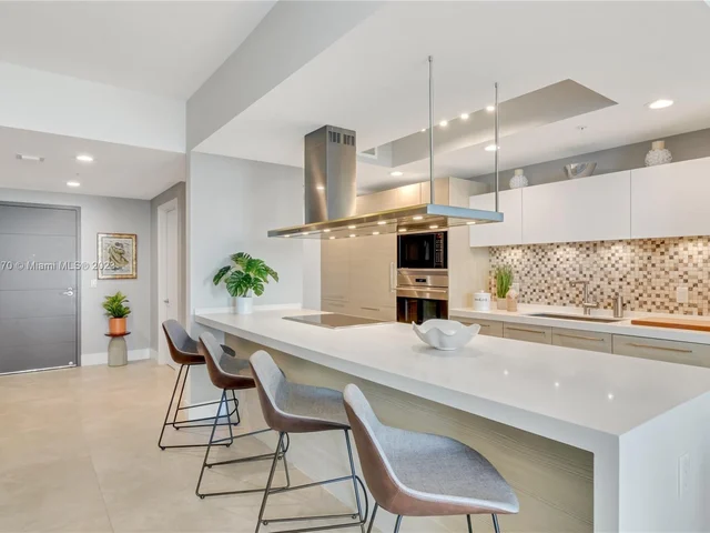 17301 Biscayne Blvd # 1206, North Miami Beach FL 33160