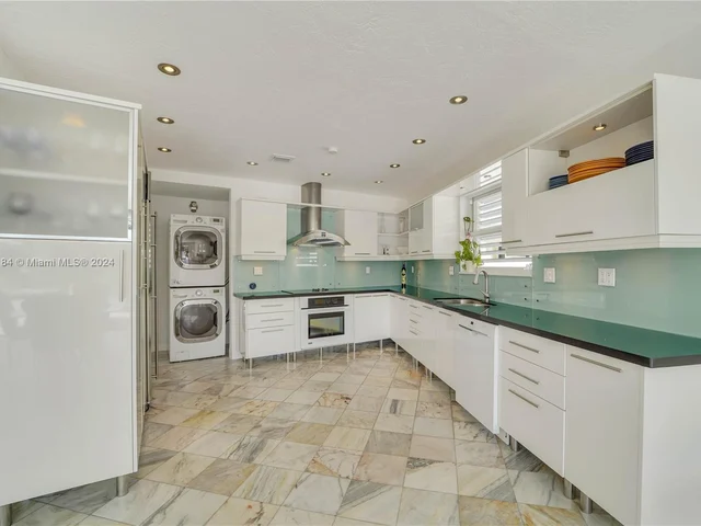 6485 SW 52nd St, Miami FL 33155