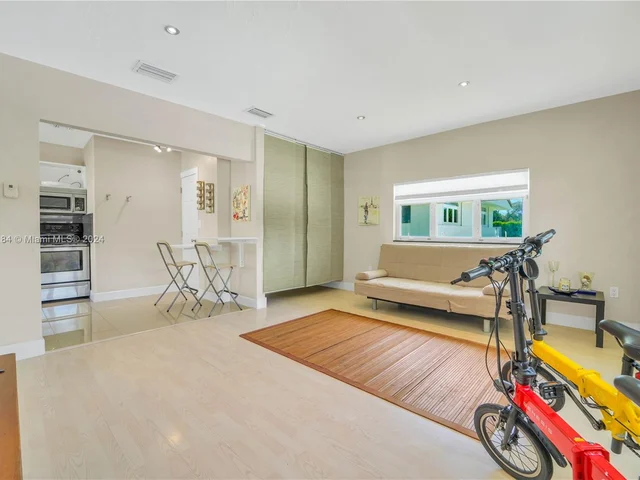 6485 SW 52nd St, Miami FL 33155