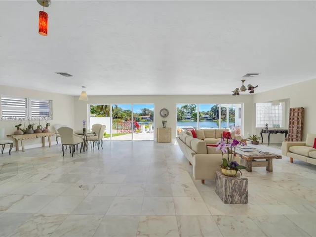 6485 SW 52nd St, Miami FL 33155