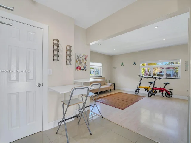 6485 SW 52nd St, Miami FL 33155