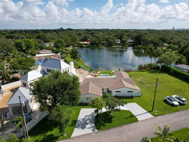 6485 SW 52nd St, Miami FL 33155