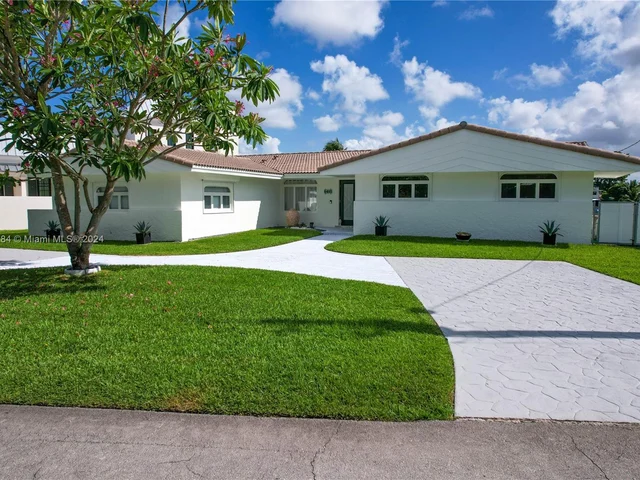 6485 SW 52nd St, Miami FL 33155