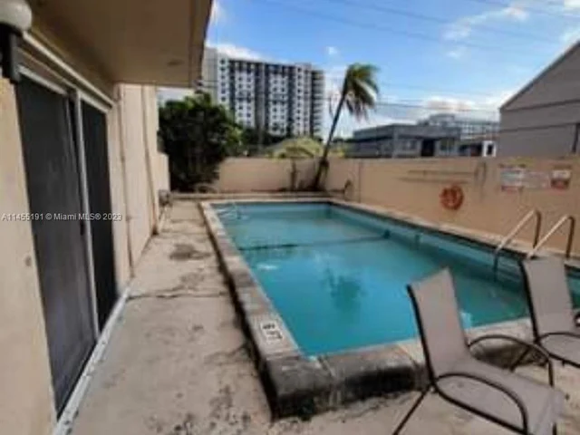 1933 SW 7th St # 102, Miami FL 33135