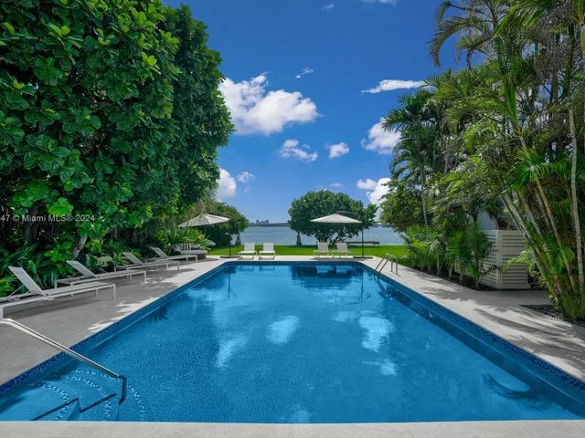 4355 Sabal Palm Rd, Miami FL 33137