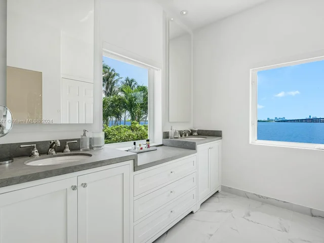 4355 Sabal Palm Rd, Miami FL 33137