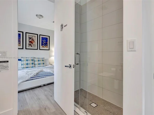 3570 SW 23rd St # 3570, Miami FL 33145